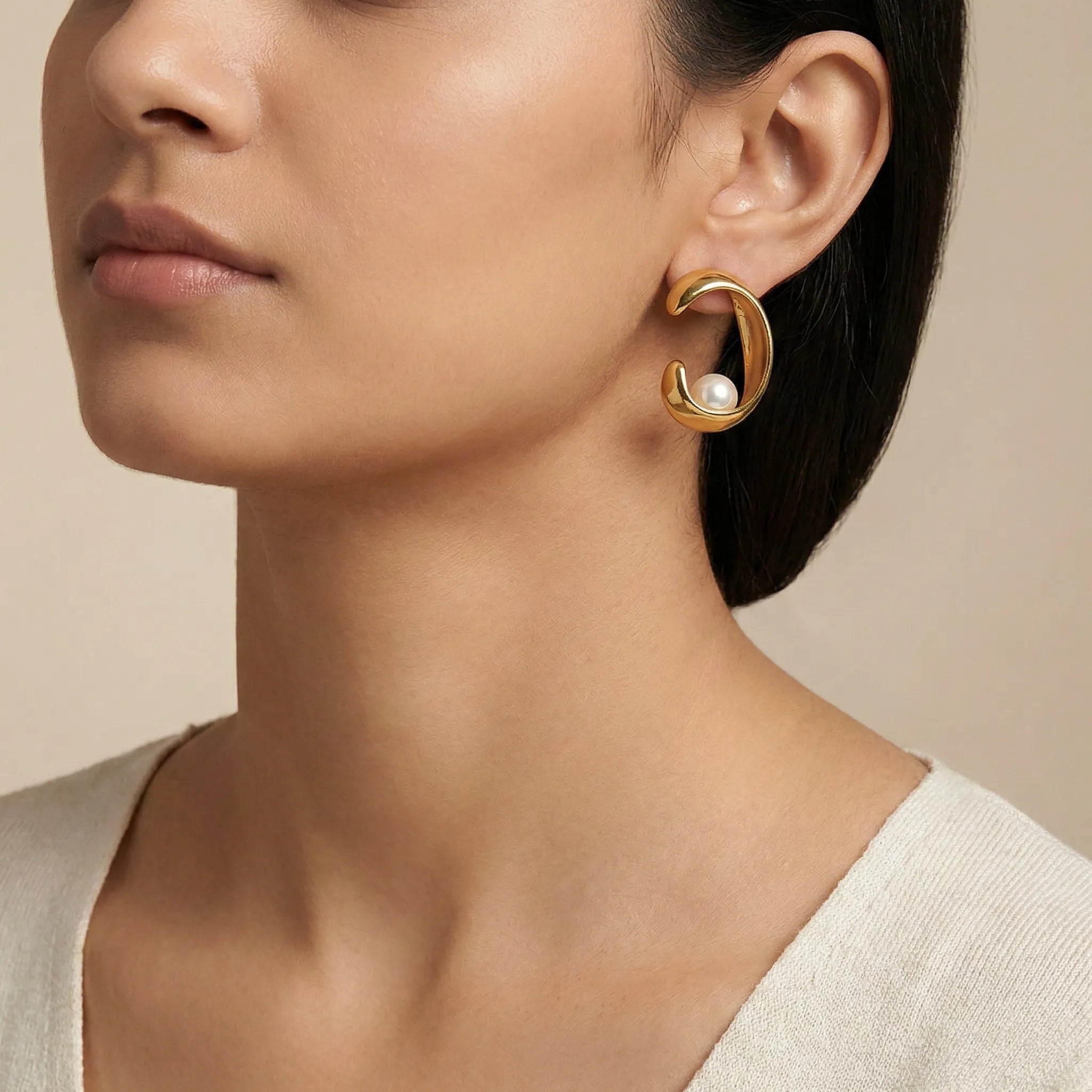Aurelia Pearl Hoops – 18K Gold Plated