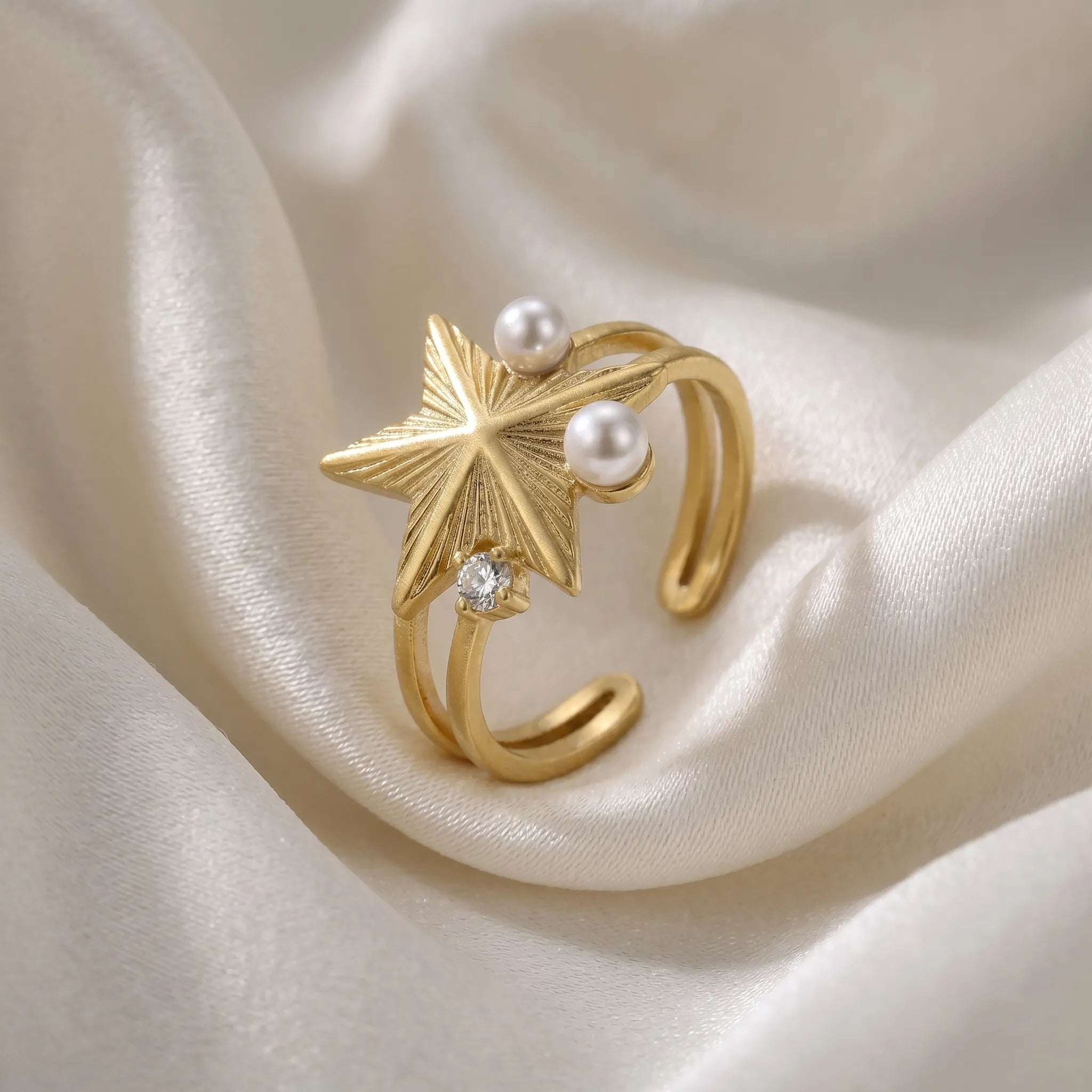 Celestial Star & Pearl Ring – 18K Gold Plated