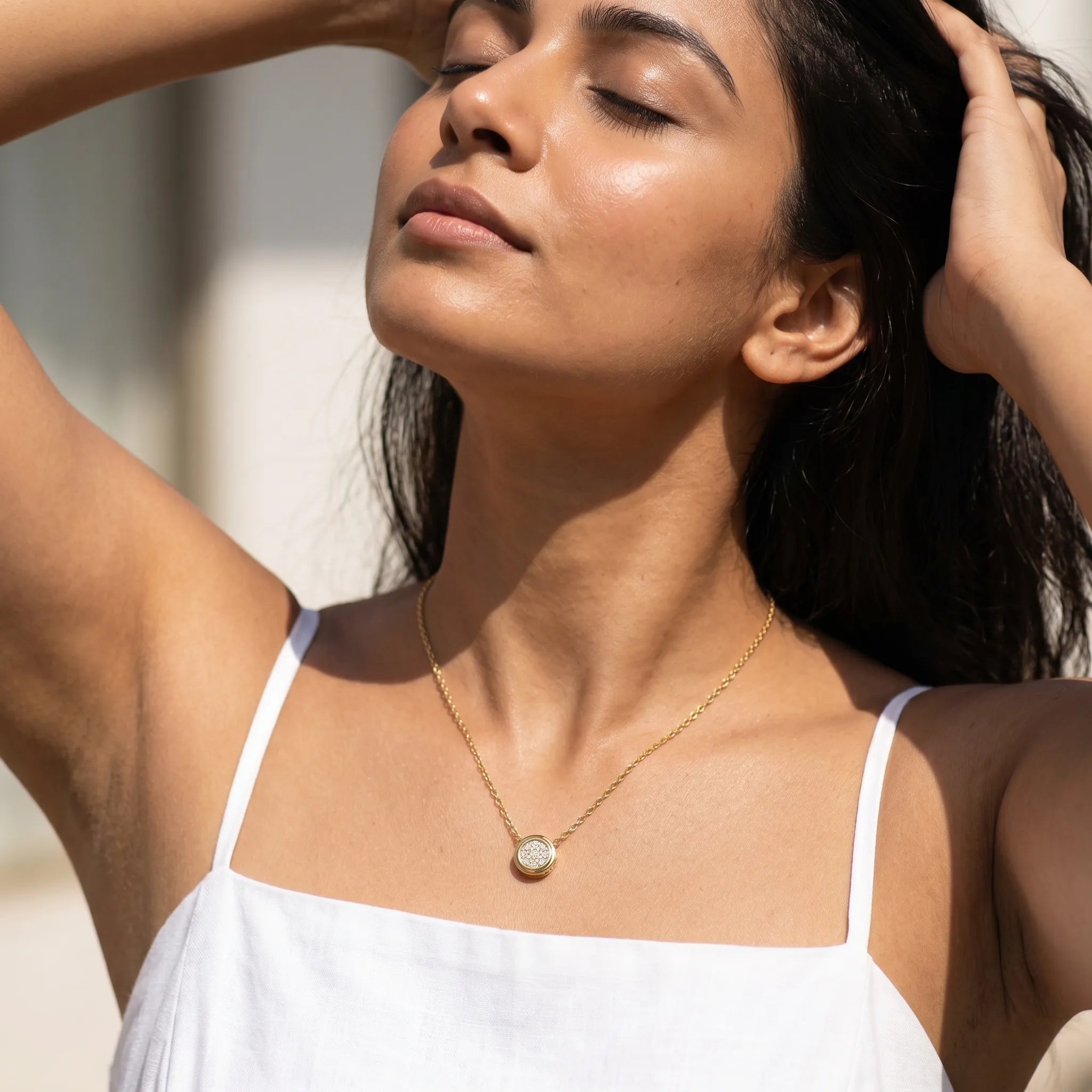 Aura Solitaire Necklace – 18K Gold Plated