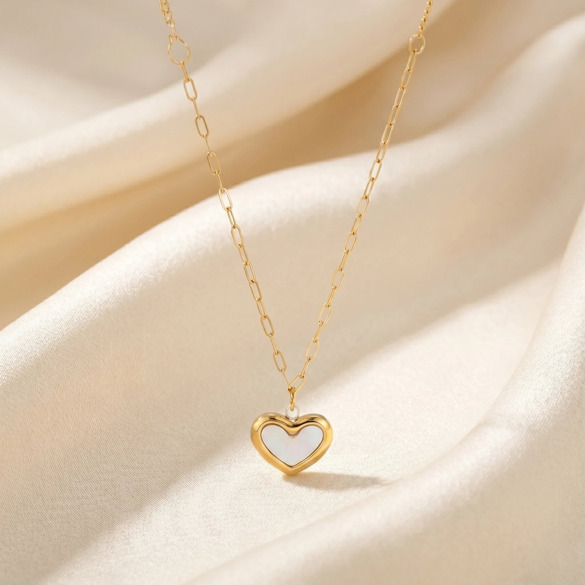White Shell Heart Pendant Necklace – 18K PVD Gold Plated
