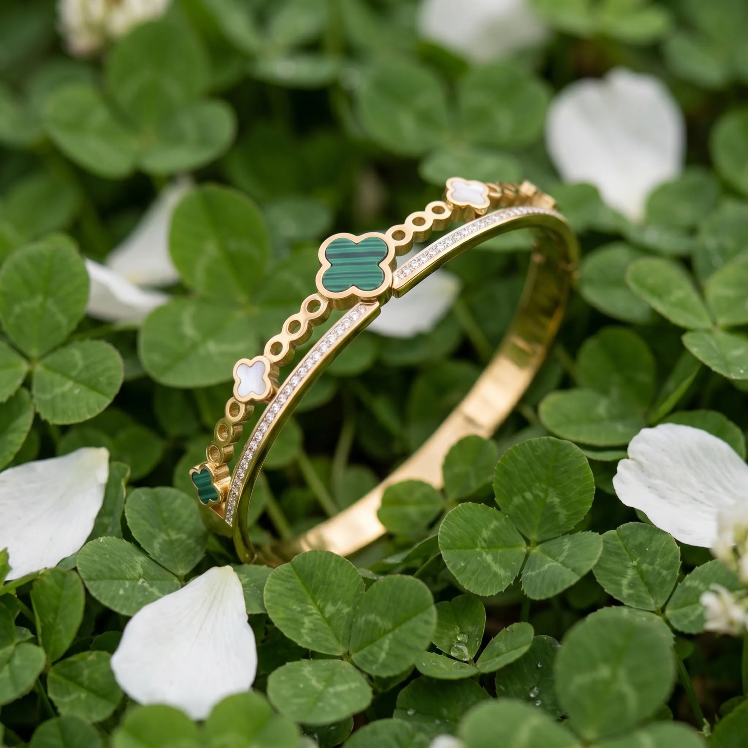 Malachite Clover Bangle – 18K Gold Plated