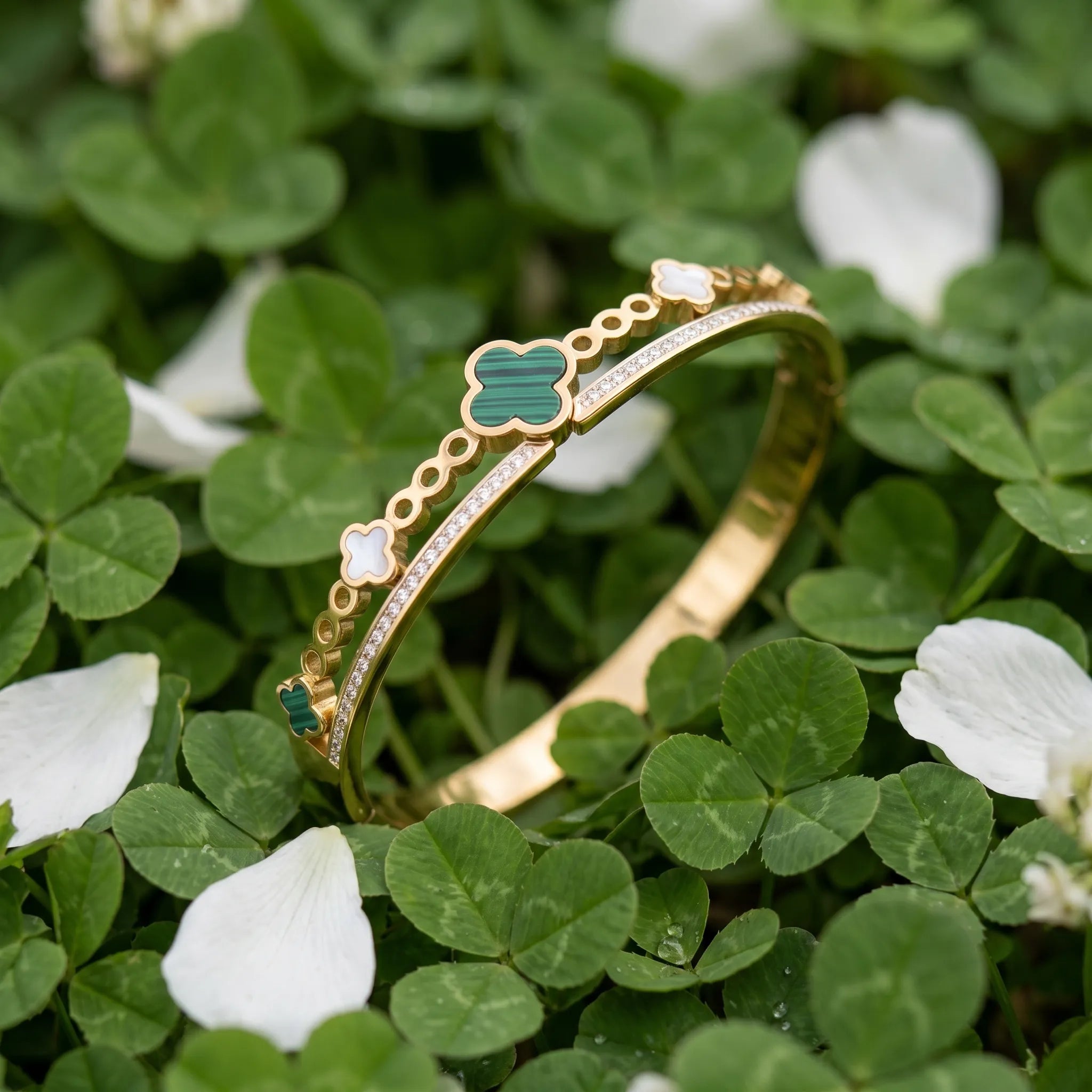 Malachite Clover Bangle – 18K Gold Plated