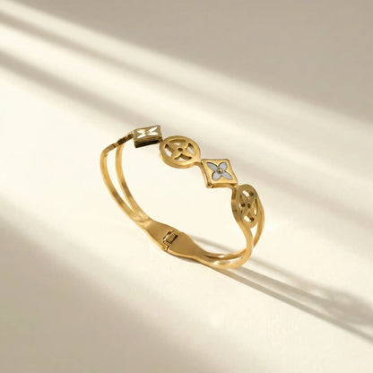 White Clover Enamel Bangle – 18K Gold Plated
