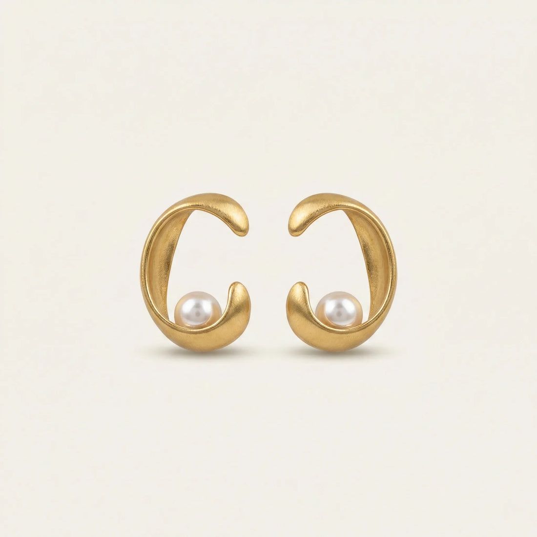 Aurelia Pearl Hoops – 18K Gold Plated
