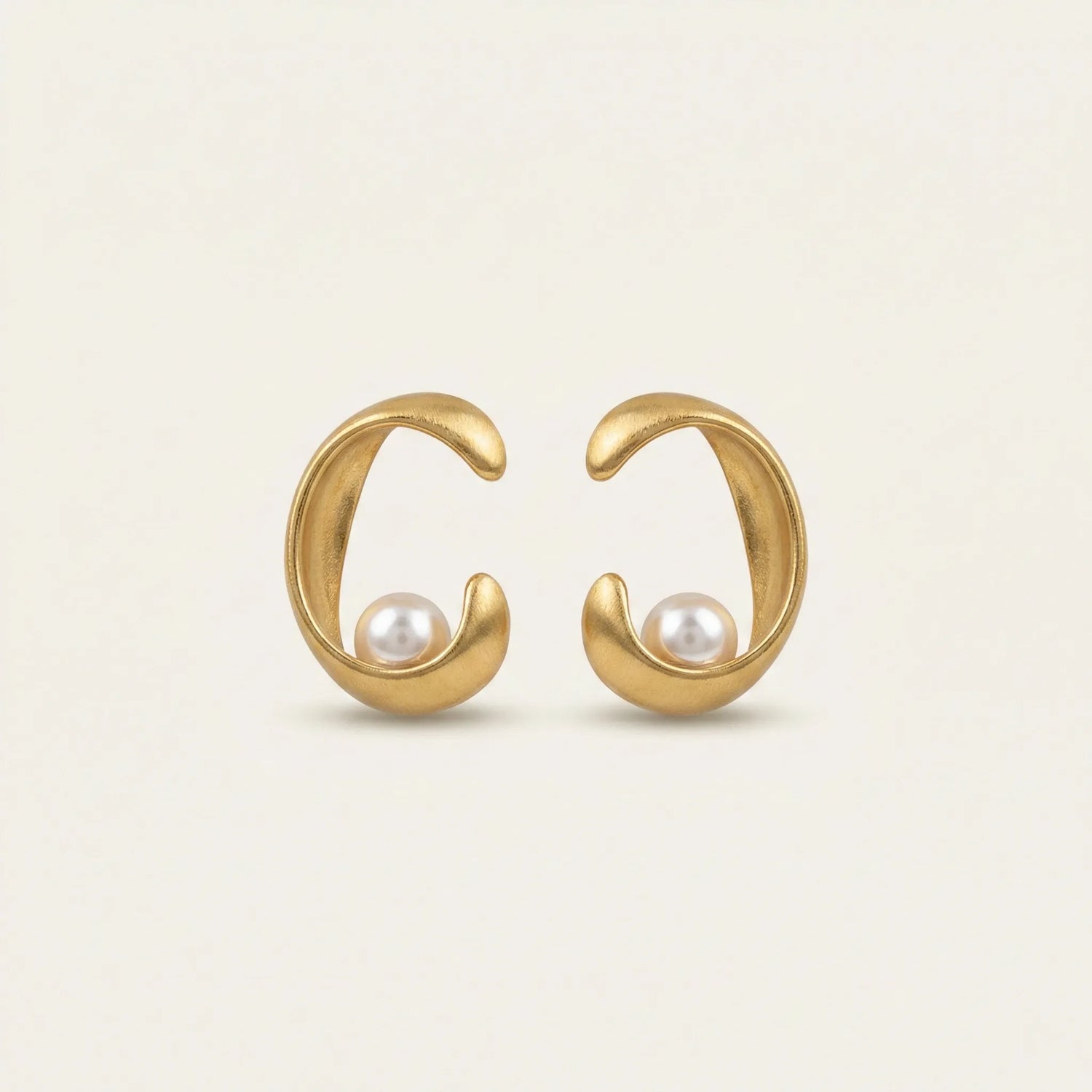 Aurelia Pearl Hoops – 18K Gold Plated
