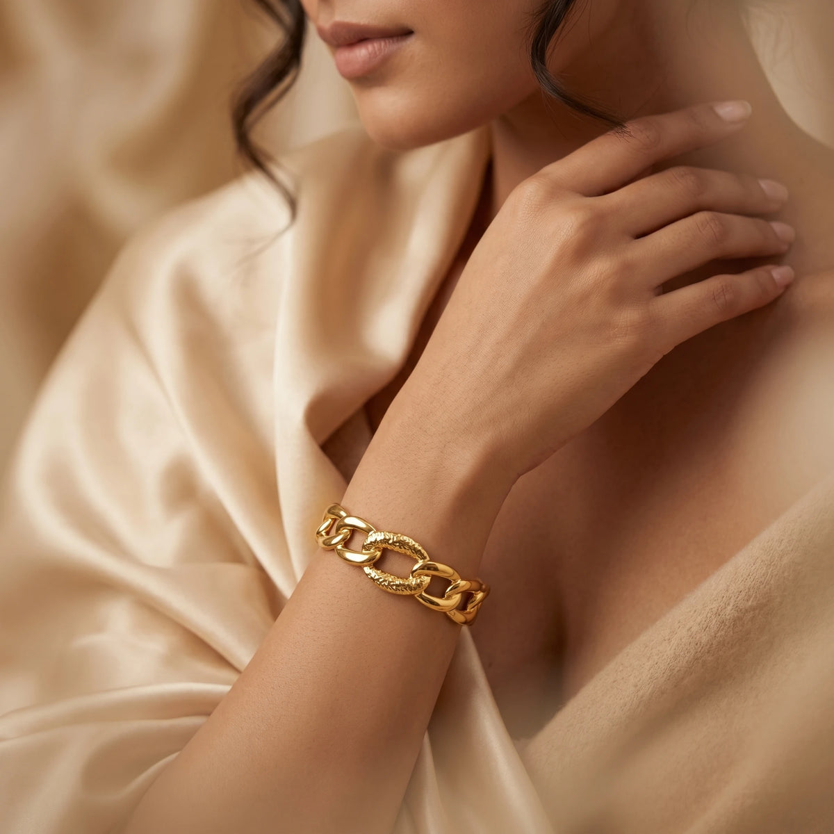 Chunky Curb Chain Cuff Bracelet – 18K PVD Gold Plated