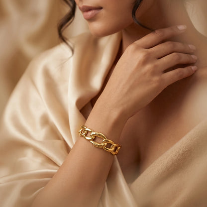 Chunky Curb Chain Cuff Bracelet – 18K PVD Gold Plated