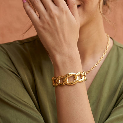 Chunky Curb Chain Cuff Bracelet – 18K PVD Gold Plated