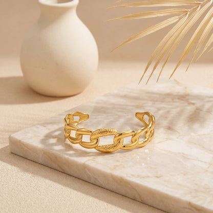 Chunky Curb Chain Cuff Bracelet – 18K PVD Gold Plated