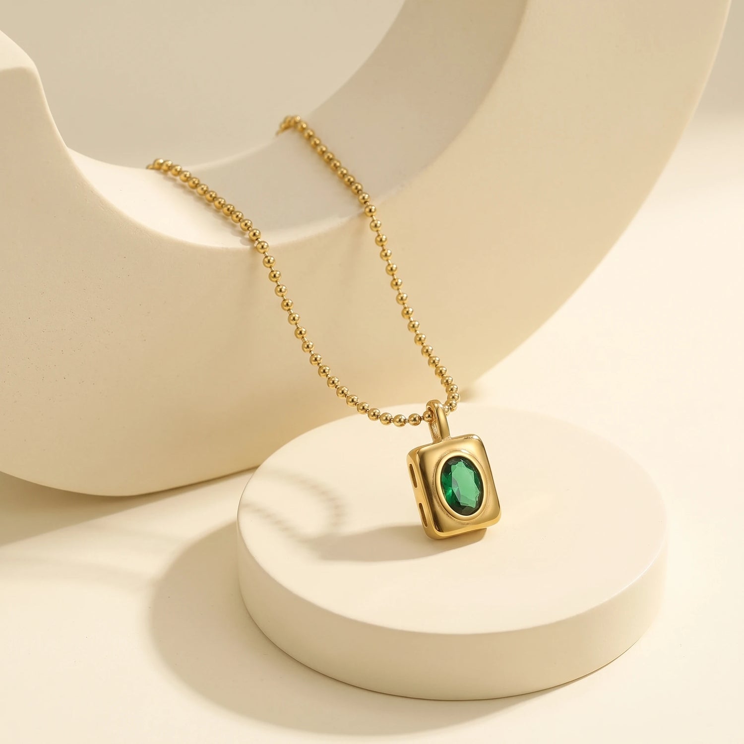 Green Gold Pendant Necklace – 18K PVD Gold Plated