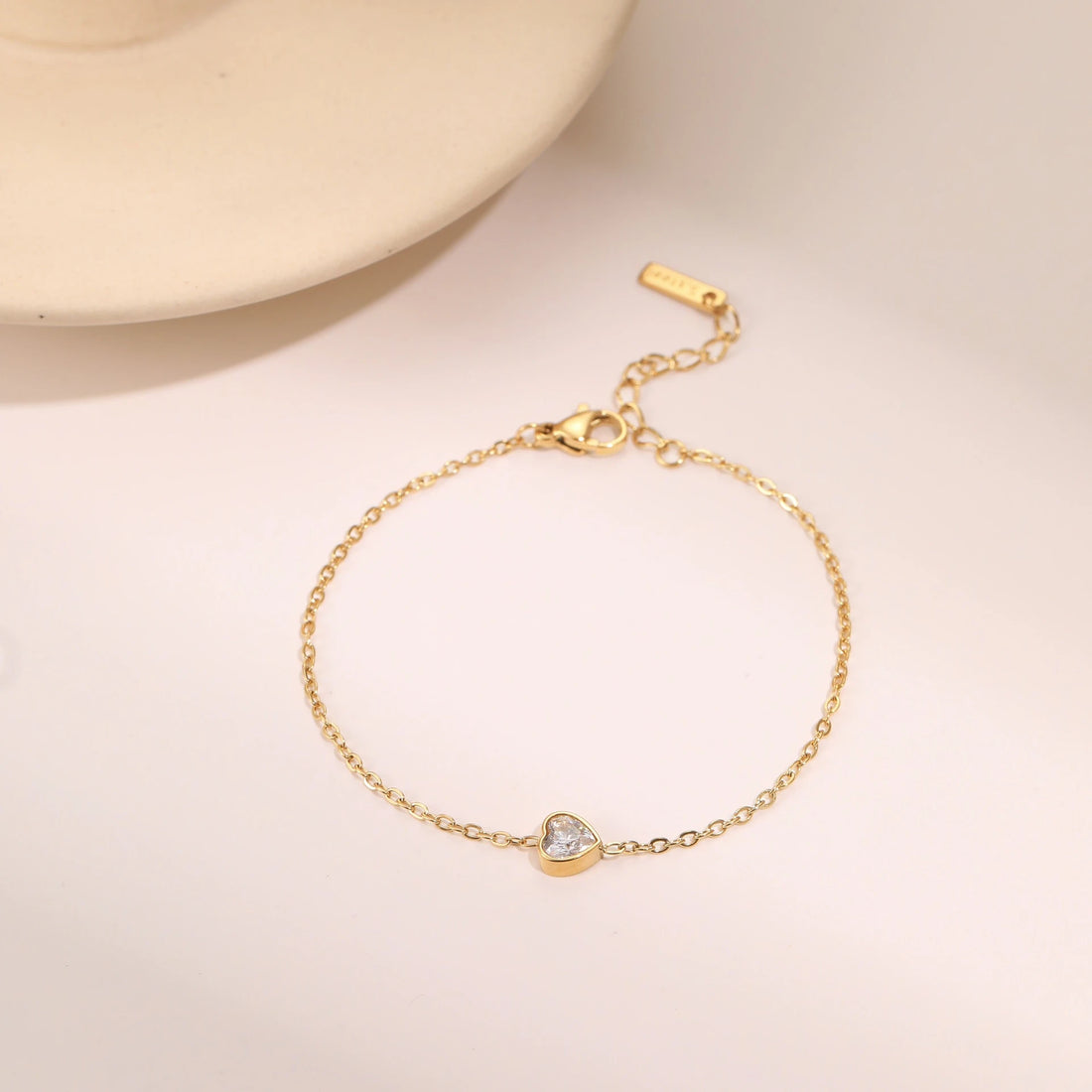 Heart Crystal Solitaire Chain Bracelet – 18K PVD Gold Plated