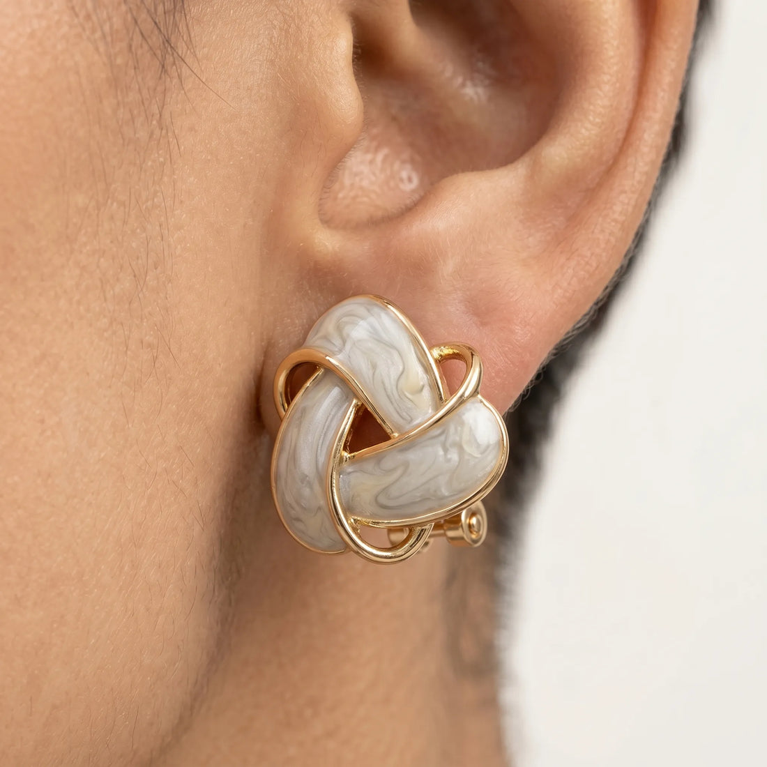 Pearl Knot Studs – 18K Gold Plated