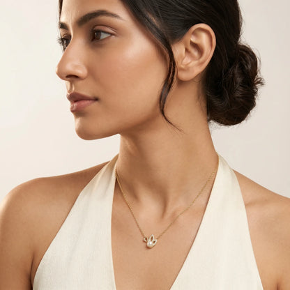 Pearl Swan Pendant Necklace – 18K Gold Plated