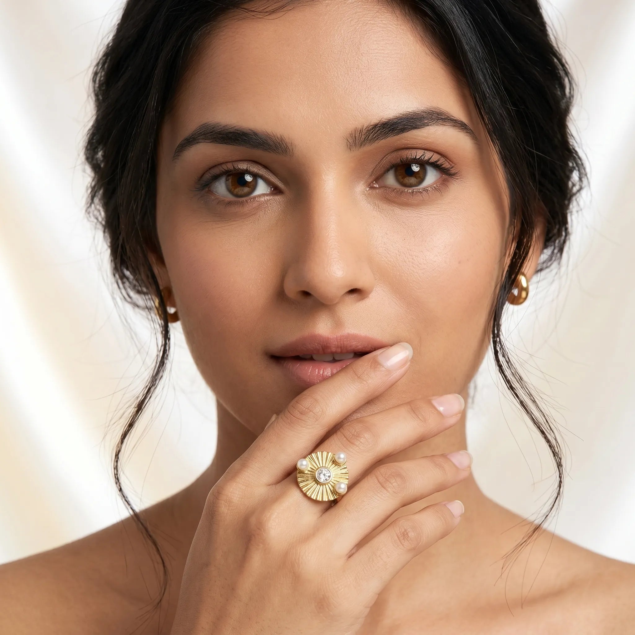 Radiant Sunburst Pearl Ring – 18K Gold Plated