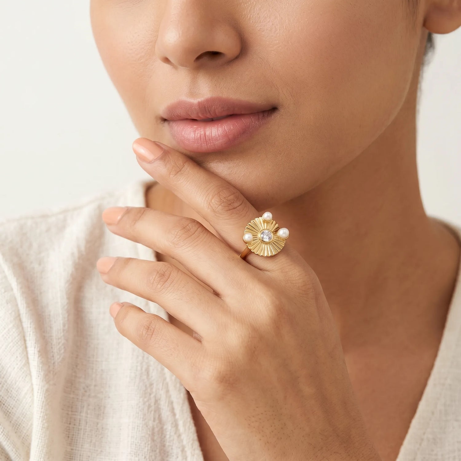 Radiant Sunburst Pearl Ring – 18K Gold Plated
