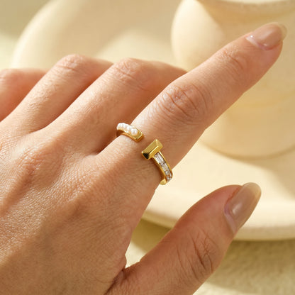 Round Solitaire Wide Open Band Ring – 18K PVD Gold Plated