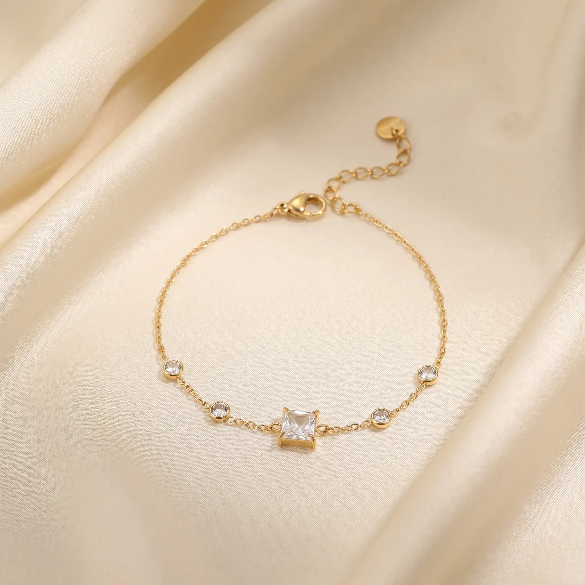 Triple Crystal Chain Bracelet – 18K PVD Gold Plated